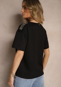 Renee - Czarny T-shirt z Dekoltem w Serek Fonellea. Okazja: na co dzień. Typ kołnierza: dekolt w serek. Kolor: czarny. Materiał: jeans. Styl: casual