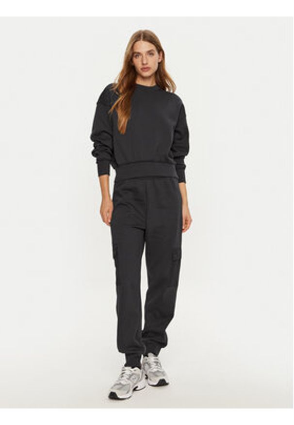 Champion Bluza 117469 Szary Regular Fit. Kolor: szary. Materiał: bawełna