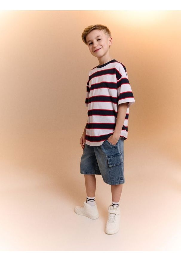 Sinsay - Szorty cargo - niebieski. Kolor: niebieski