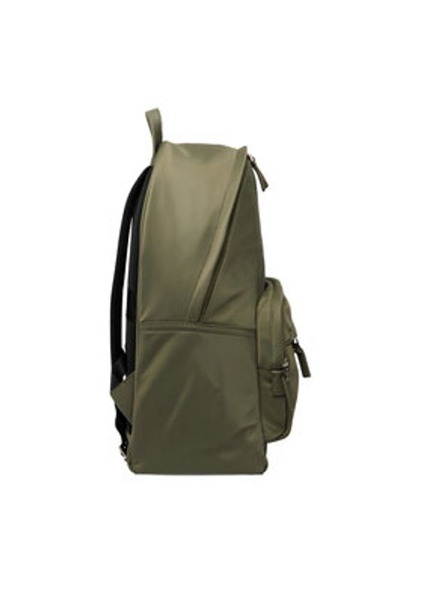 Calvin Klein Saszetka Sleek Round Backpack LV04D3143G Zielony. Kolor: zielony. Materiał: skóra