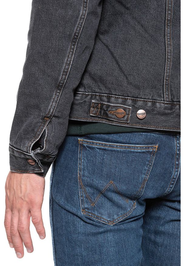 Wrangler - KURTKA ZIMOWA WRANGLER 124MJ SHERPA BLACK 2 YEARS W4MSV271H 112129156. Sezon: zima