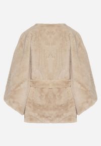 Born2be - Beżowe Ponczo z Futerkiem i Wiązanym Paskiem Monalena. Okazja: do pracy, na co dzień, na spotkanie biznesowe. Kolor: beżowy. Materiał: futro. Styl: casual, elegancki, biznesowy #6