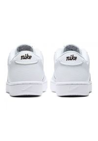 Buty Nike Court Vintage Premium W CW1067-100 białe. Okazja: na co dzień. Kolor: biały. Materiał: skóra, guma. Szerokość cholewki: normalna. Wzór: aplikacja, gładki. Sezon: lato, zima. Model: Nike Court. Sport: tenis #7