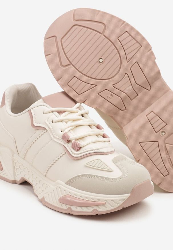 Renee - Beżowo-Różowe Sneakersy w Streetwearowym Stylu z Ozdobnymi Przeszyciami Isallena. Okazja: na co dzień. Zapięcie: sznurówki. Kolor: beżowy