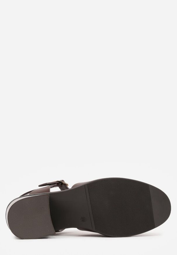 Renee - Ciemnobrązowe Sandały na Słupku z Geometryczną Cholewką Aiganele. Zapięcie: sprzączka. Kolor: brązowy. Materiał: jeans. Wzór: geometria. Obcas: na słupku. Styl: klasyczny. Wysokość obcasa: średni