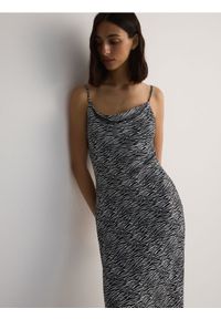 Reserved - Sukienka z nadrukiem zwierzęcym - wielobarwny. Materiał: wiskoza. Wzór: motyw zwierzęcy, nadruk