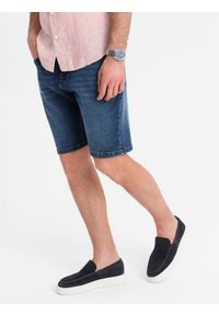 Ombre Clothing - Męskie denimowe szorty o klasycznym kroju – ciemnoniebieskie V3 OM-SRDS-0171 - XXL. Kolor: niebieski. Materiał: jeans, skóra, bawełna, elastan. Wzór: aplikacja. Sezon: lato. Styl: klasyczny #4