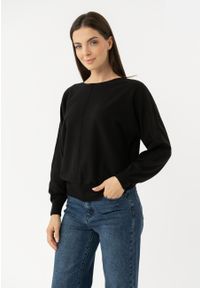 Volcano - Luźny sweter S-MINDY. Okazja: na co dzień, do pracy, na spotkanie biznesowe. Materiał: materiał, prążkowany, dzianina, jeans. Długość rękawa: długi rękaw. Długość: długie. Styl: biznesowy, casual, elegancki #1