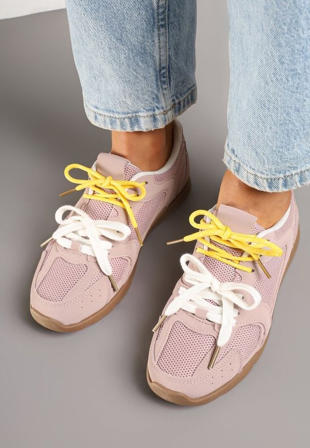 Renee - Różowe Sneakersy z Podwójnymi Sznurówkami Terfitra. Okazja: na co dzień. Zapięcie: sznurówki. Kolor: różowy