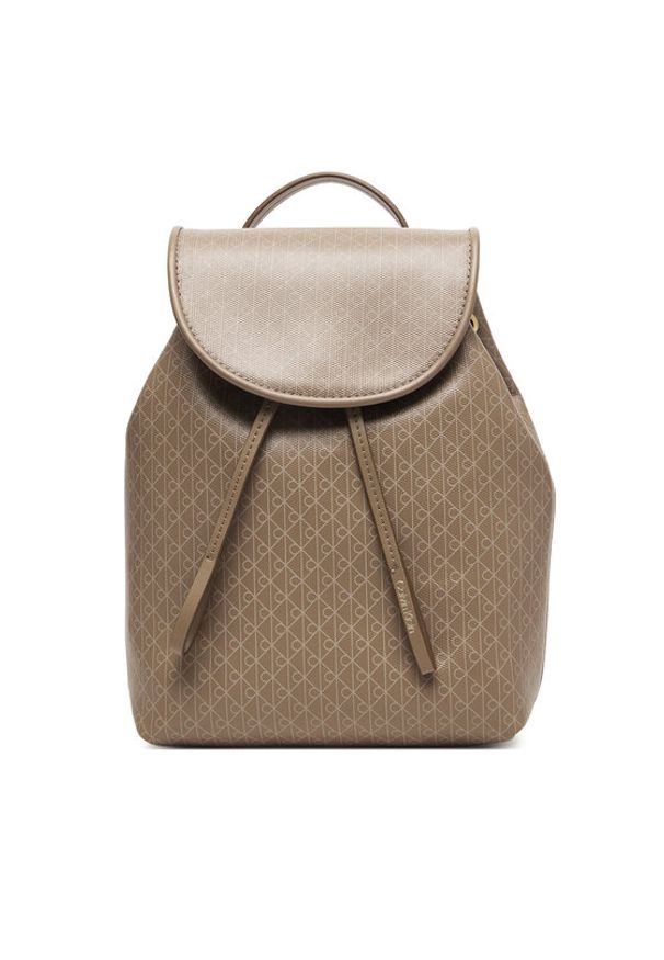 Calvin Klein Plecak Emblem Aop Mini Backpack LV04F3507G Beżowy. Kolor: beżowy. Materiał: skóra