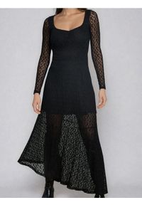 Sinsay - Koronkowa sukienka z asymetrycznym dołem - czarny. Kolor: czarny. Materiał: koronka. Typ sukienki: asymetryczne #1