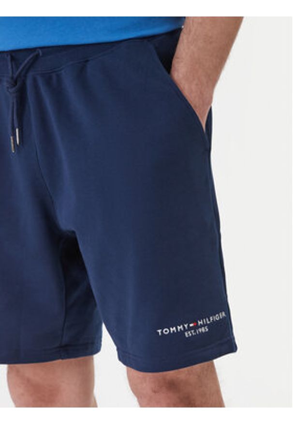 TOMMY HILFIGER - Tommy Hilfiger Szorty sportowe Logo MW0MW43068 Granatowy Regular Fit. Kolor: niebieski. Materiał: bawełna. Styl: sportowy