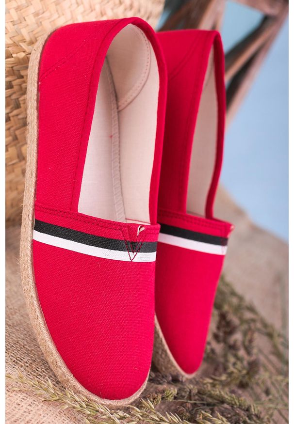 Casu - Czerwone espadryle casu slip on 905. Zapięcie: bez zapięcia. Kolor: czerwony