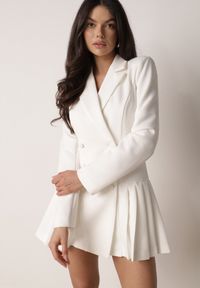 Born2be - Biała Sukienka o Kroju Marynarki VICES z Poduszkami w Ramionach Serlina. Okazja: na co dzień. Kolor: biały. Styl: elegancki, klasyczny, casual #4
