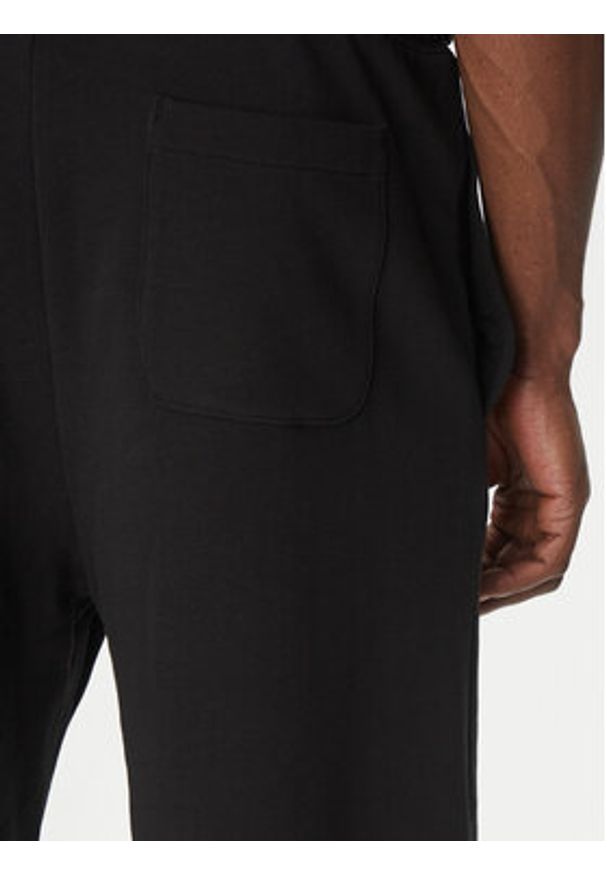 Hugo - HUGO Szorty sportowe Damtus 50534953 Czarny Relaxed Fit. Kolor: czarny. Materiał: bawełna. Styl: sportowy
