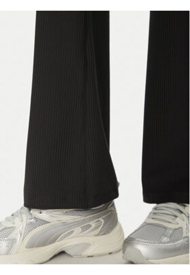 GIRLFRIEND COLLECTIVE - Girlfriend Collective Legginsy Rib Flare 4038RIB Czarny Slim Fit. Kolor: czarny. Materiał: syntetyk