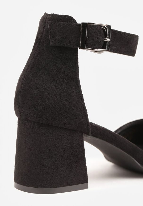 Renee - Czarne Czółenka na Słupku Vices ze Skórzaną Wkładką i Paskiem Wokół Kostki Eveliri. Okazja: na co dzień, na randkę, na wesele, na ślub cywilny. Zapięcie: pasek. Kolor: czarny. Materiał: skóra. Obcas: na słupku. Styl: casual