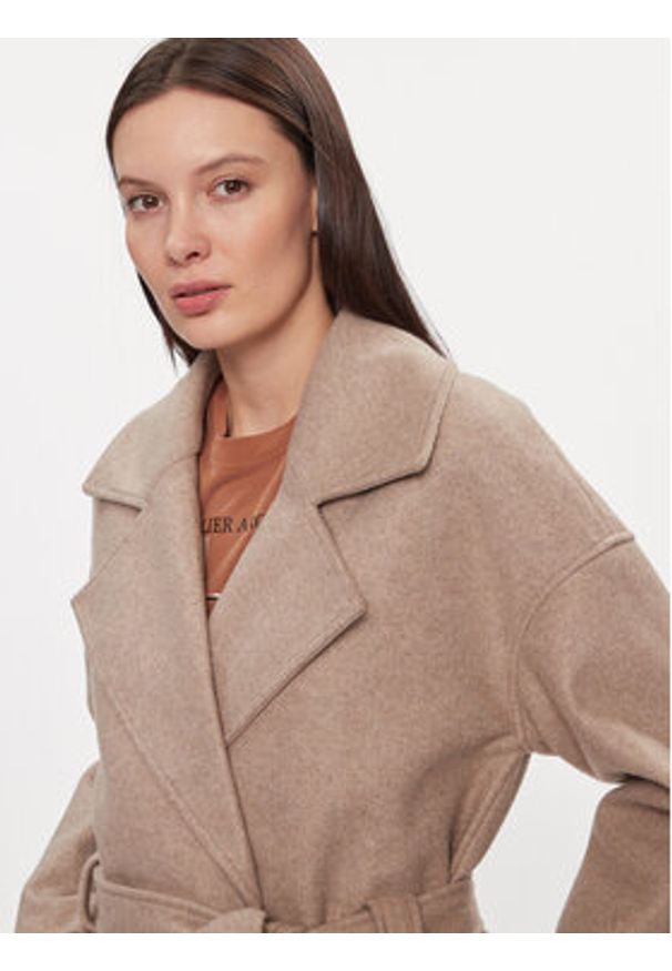 only - ONLY Płaszcz przejściowy 15292812 Beżowy Regular Fit. Kolor: beżowy. Materiał: syntetyk