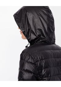 Armani Exchange - ARMANI EXCHANGE - Czarna puchowa kurtka z pikowaniem. Kolor: czarny. Materiał: puch. Długość rękawa: długi rękaw. Długość: długie #2