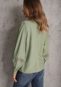 Renee - Zielona Koszula ze Stójką i Koronką Phaeninca. Okazja: na co dzień. Typ kołnierza: kołnierzyk stójkowy. Kolor: zielony. Materiał: koronka. Wzór: koronka. Styl: casual, elegancki #2