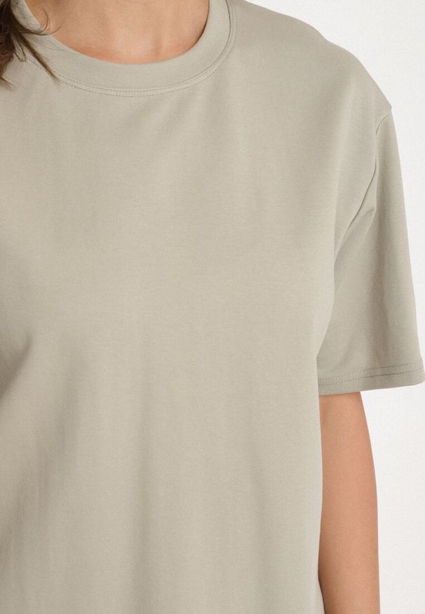 Born2be - Ciemnobeżowy Bawełniany Klasyczny T-shirt Merovira. Kolor: beżowy. Materiał: bawełna. Styl: klasyczny