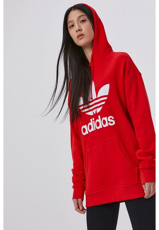 adidas Originals - Bluza bawełniana. Okazja: na co dzień. Typ kołnierza: kaptur. Kolor: czerwony. Materiał: bawełna. Długość rękawa: długi rękaw. Długość: długie. Wzór: nadruk. Styl: casual