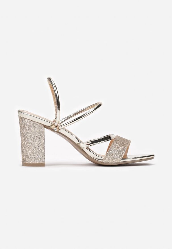 Born2be - Złote Brokatowe Sandały na Słupkowym Obcasie Theophia. Okazja: na imprezę. Kolor: złoty. Materiał: jeans. Obcas: na obcasie. Styl: elegancki, wizytowy. Wysokość obcasa: średni