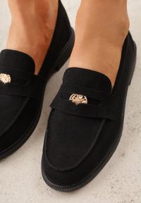 Renee - Czarne Mokasyny VICES ze Skórzaną Wkładką i Metaliczną Ozdobą Sereisana. Nosek buta: okrągły. Kolor: czarny. Materiał: skóra. Wzór: aplikacja. Obcas: na obcasie. Wysokość obcasa: niski #7