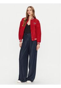 Guess Jeans Kurtka bomber W5RL43 WHAA2 Czerwony Regular Fit. Kolor: czerwony. Materiał: syntetyk #5