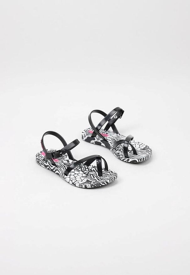 Sandały dziecięce Ipanema Fashion Sand VIII Kids. Kolor: czarny