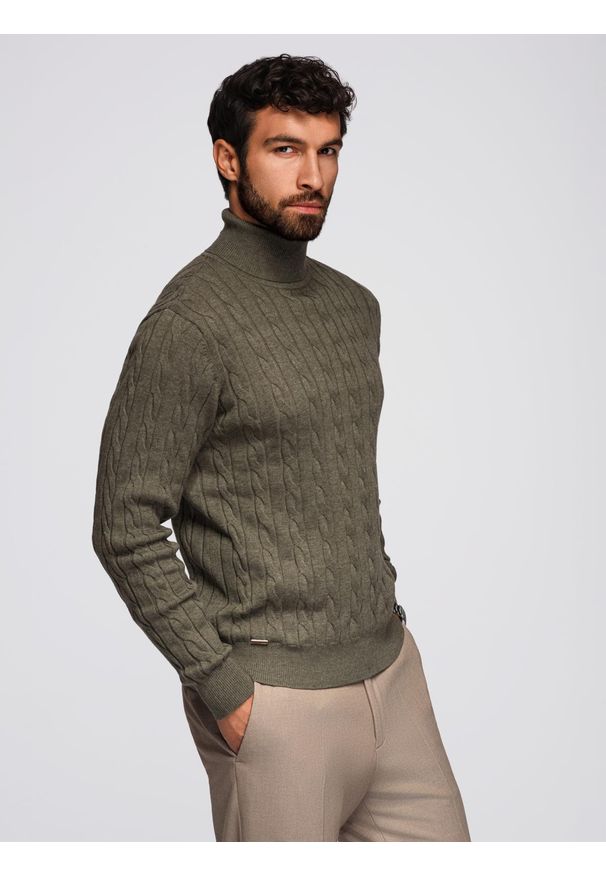 Ombre Clothing - Sweter męski golf z warkoczowym splotem – oliwkowy V2 - Rozmiar: M. Okazja: na co dzień. Typ kołnierza: golf. Kolor: oliwkowy. Materiał: wełna, bawełna, akryl, nylon, dzianina. Wzór: ze splotem. Styl: klasyczny, casual, elegancki