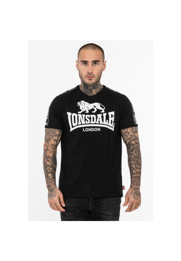 Koszulka Lonsdale Stour. Kolor: czarny, wielokolorowy, biały. Wzór: aplikacja