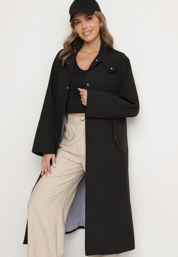Born2be - Czarny Płaszcz Trencz z Wiązanym Paskiem i Asymetryczną Zakładką Davivaria. Okazja: na co dzień. Kolor: czarny. Materiał: jeans. Styl: elegancki, casual
