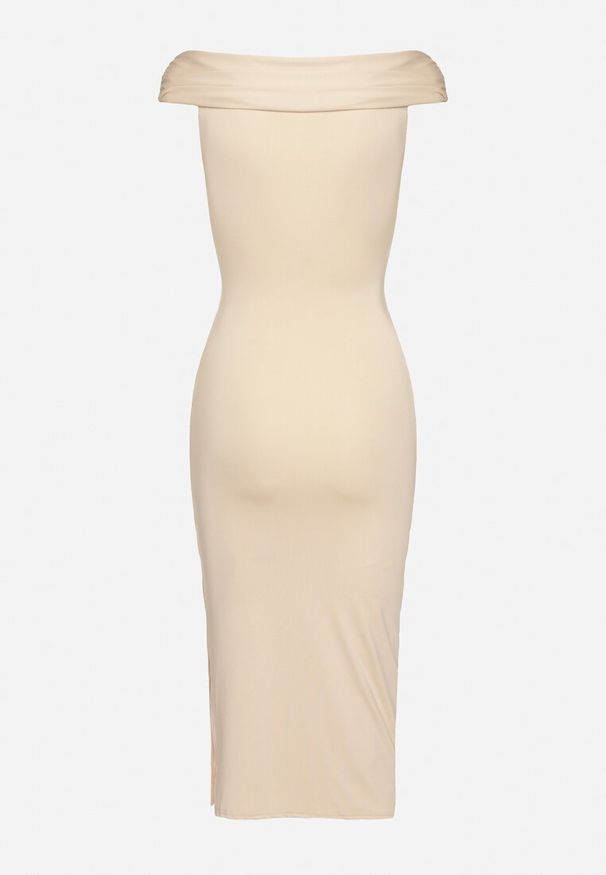 Born2be - Jasnobeżowa Sukienka Dopasowana z Ozdobnie Wywiniętą Górą i Rozcięciem na Boku Mleora. Kolor: beżowy. Styl: elegancki