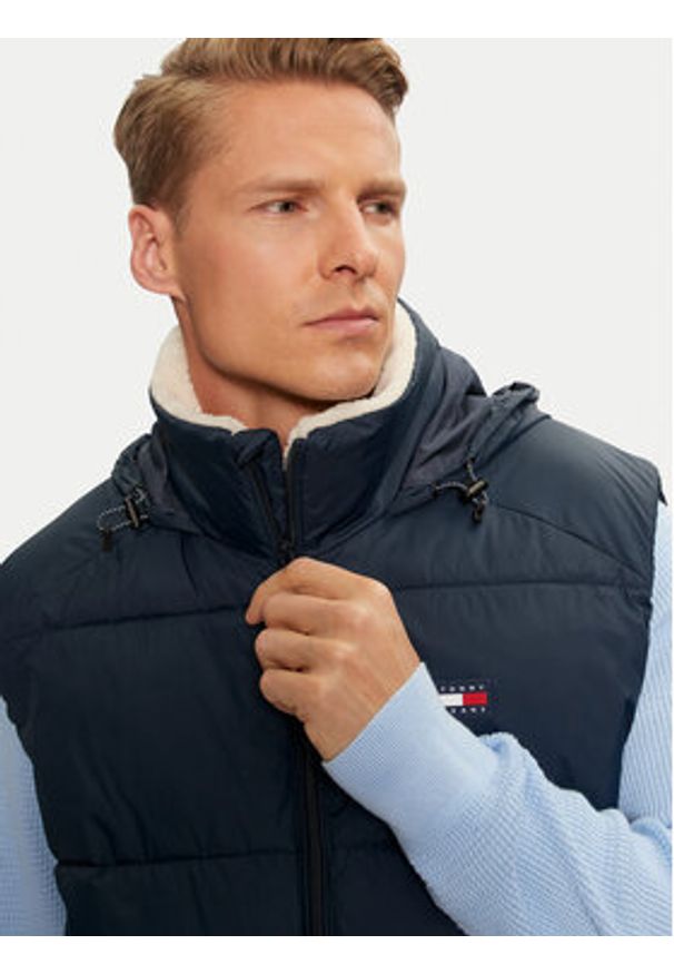 Tommy Jeans Bezrękawnik DM0DM19632 Granatowy Regular Fit. Kolor: niebieski. Materiał: syntetyk. Długość rękawa: bez rękawów