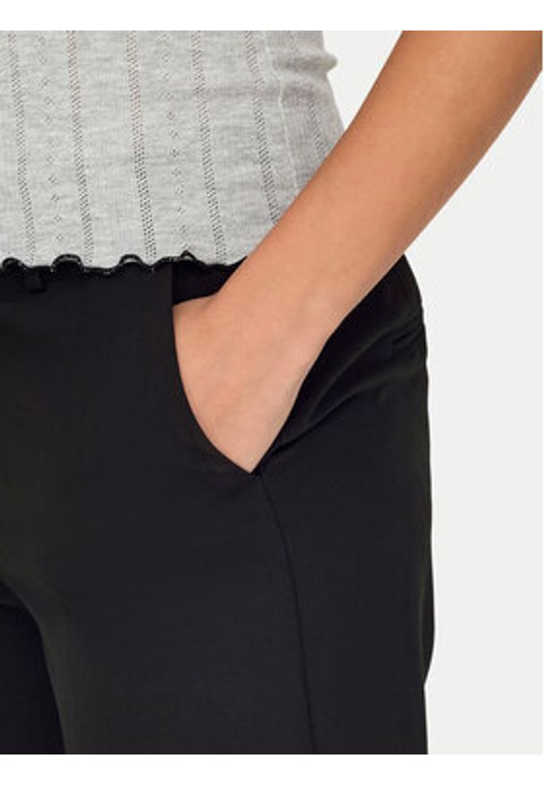 only - ONLY Spodnie materiałowe Kayle 15324532 Czarny Straight Fit. Kolor: czarny. Materiał: syntetyk