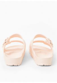 Birkenstock - Klapki damskie BIRKENSTOCK ARIZONA. Okazja: na co dzień, do pracy, na spacer. Kolor: różowy. Styl: casual