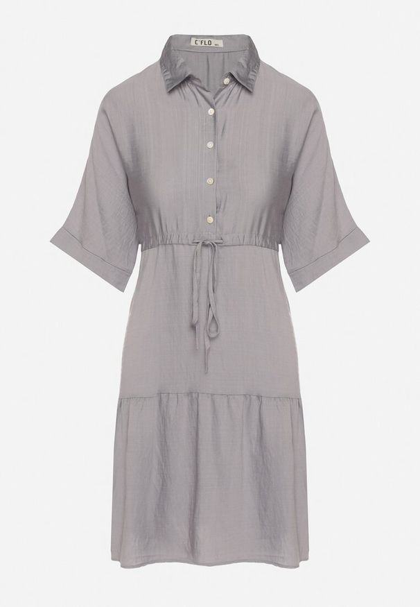 Born2be - Szara Sukienka Koszulowa z Wiskozy z Kołnierzykiem i Wiązaniem Nanieria. Okazja: na co dzień. Kolor: szary. Materiał: wiskoza. Długość rękawa: krótki rękaw. Typ sukienki: koszulowe. Styl: boho, casual