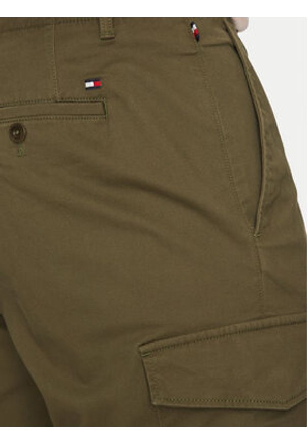TOMMY HILFIGER - Tommy Hilfiger Szorty materiałowe John MW0MW31244 Khaki Regular Fit. Kolor: brązowy. Materiał: bawełna