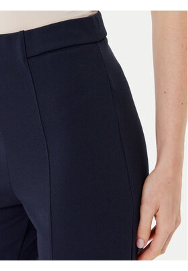 Rinascimento Spodnie materiałowe CFC0125304003 Granatowy Regular Fit. Kolor: niebieski. Materiał: syntetyk