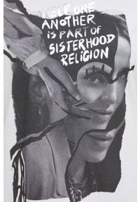 Answear Lab t-shirt bawełniany X kolekcja limitowana SISTERHOOD kolor biały. Okazja: na co dzień. Kolor: biały. Materiał: bawełna. Styl: wakacyjny #3