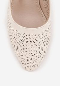 Born2be - Beżowe Sandały Ażurowe na Obcasie z Metaliczną Wstawką i Skórzaną Wkładką Milindaia. Okazja: na co dzień, na imprezę. Kolor: beżowy. Materiał: skóra. Wzór: ażurowy. Sezon: lato. Obcas: na obcasie. Styl: elegancki, klasyczny, casual. Wysokość obcasa: średni #2