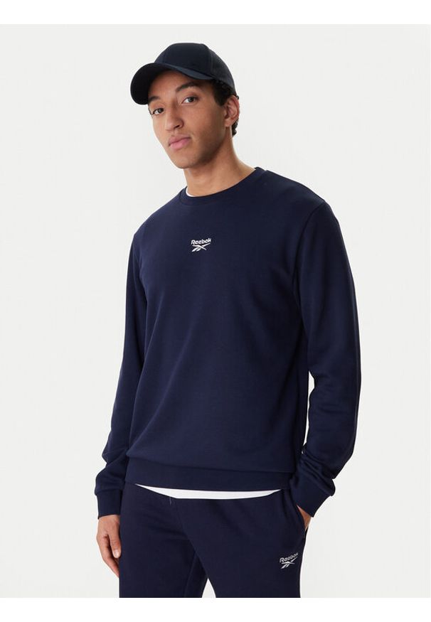 Reebok Bluza Arrigan RK25547CCM Granatowy Regular Fit. Kolor: niebieski. Materiał: syntetyk