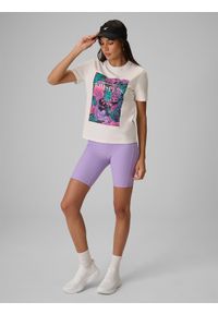 4f - 4F T-shirt relaxed z nadrukiem damski - biały L. Okazja: na co dzień, na plażę. Kolor: biały. Materiał: bawełna, dzianina. Wzór: nadruk. Sezon: lato. Styl: wakacyjny, casual #2