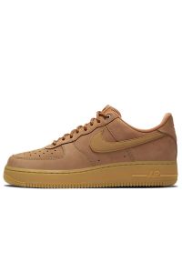 Buty męskie Nike Air Force 1 '07 WB CJ9179-200 - brązowe. Zapięcie: sznurówki. Kolor: brązowy. Materiał: skóra. Szerokość cholewki: normalna. Sezon: lato. Model: Nike Air Force