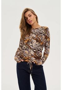 MOODO - Sweter w roślinny wzór beżowy. Kolor: beżowy. Materiał: elastan, poliester