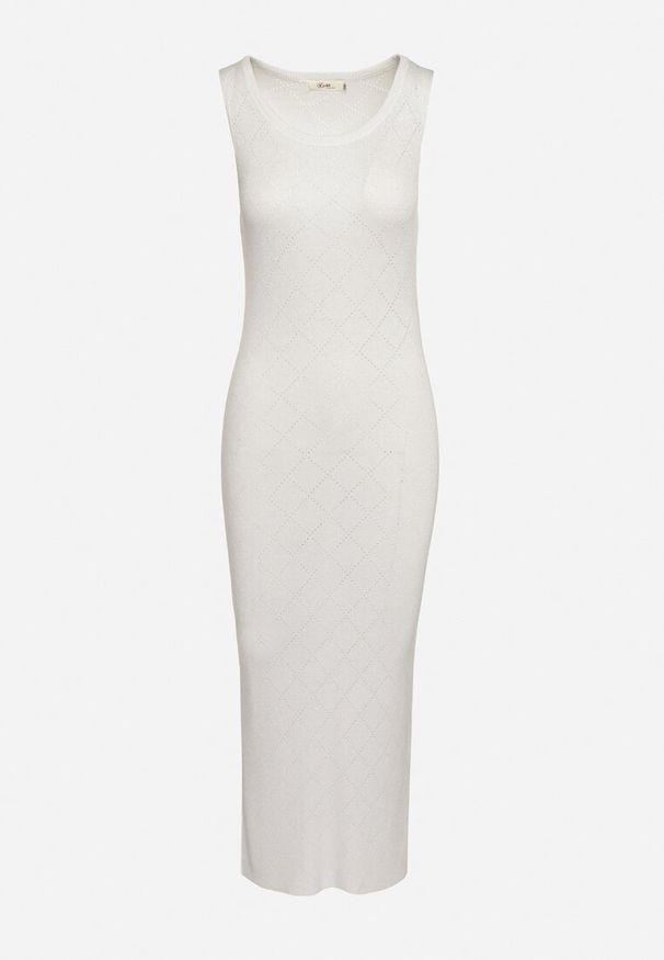 Born2be - Biała Dopasowana Sukienka z Delikatnym Ażurowym Wzorem i Metaliczną Nicią w Romby Peridoma. Okazja: na co dzień. Kolor: biały. Wzór: ażurowy. Typ sukienki: dopasowane, proste. Styl: casual