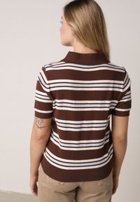 Born2be - Brązowy T-shirt Typu Polo z Wiskozą Ozdobiony Guzikami i Paskami Esefia. Okazja: na co dzień. Typ kołnierza: polo. Kolor: brązowy. Materiał: wiskoza. Wzór: aplikacja. Styl: casual #4