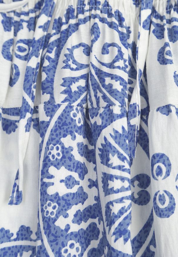 Born2be - Niebieska Rozkloszowana Spódnica z Wiskozy z Wysokim Stanem i Etnicznym Wzorem Ari. Okazja: do pracy, na co dzień, na spacer. Stan: podwyższony. Kolor: niebieski. Materiał: wiskoza. Wzór: aplikacja. Sezon: lato. Styl: casual