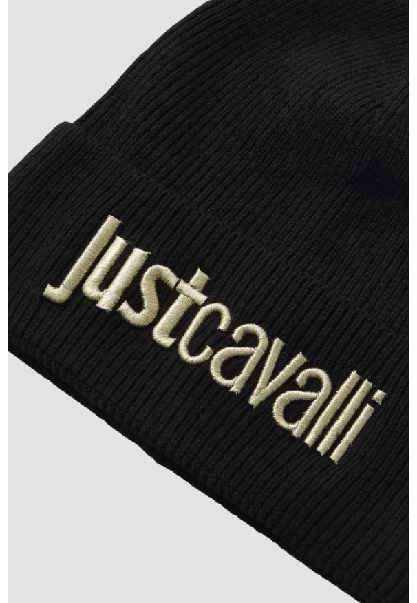 Just Cavalli - JUST CAVALLI Czarna damska czapka beanie z domieszką wełny. Kolor: czarny. Materiał: wełna. Wzór: haft. Styl: elegancki